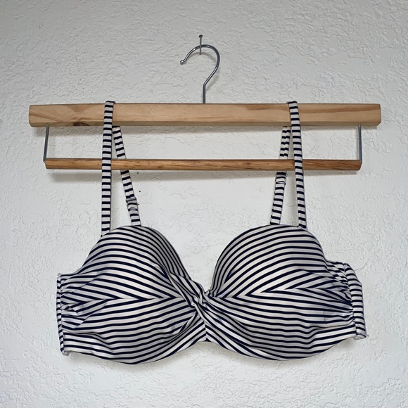 H&M striped bikini top - Picture 1 of 5